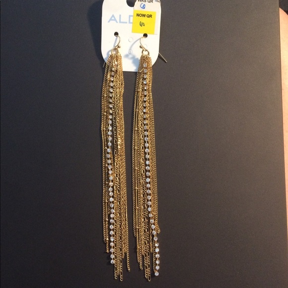 Danglingly gold and sparkle earrings - Picture 3 of 4